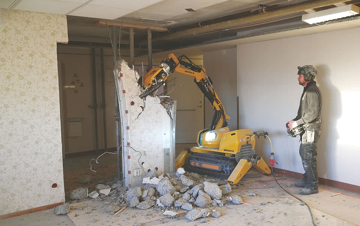 Выполнение демонтажных работ